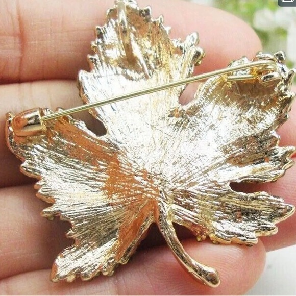 Red Maple Leaf Rhinestone Crystal Pendant Necklace Brooch Pin Combo - Picture 4 of 4